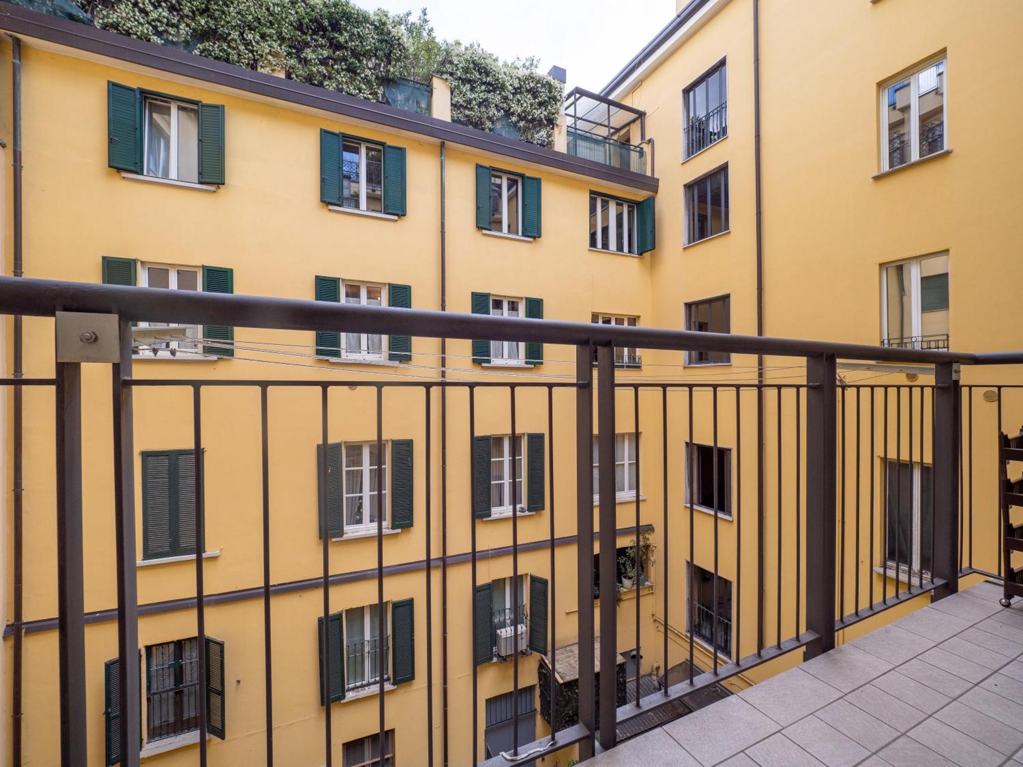 Appartamento Da Enzo Milano Centro Exteriör bild